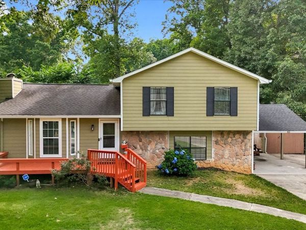 270 Amberwood Drive NW, Lawrenceville, GA 30044