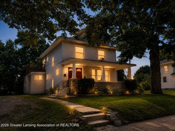 1729 Maplewood Avenue, Lansing, MI 48910