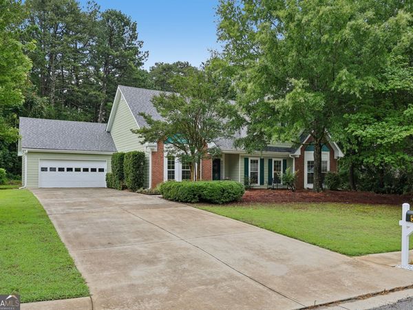 535 Willowwind Drive, Loganville, GA 30052