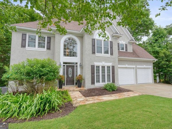 726 Whisper Wind Court, Woodstock, GA 30189