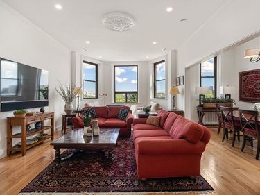 31 Bay State Rd, Unit 4, Boston, MA 02215