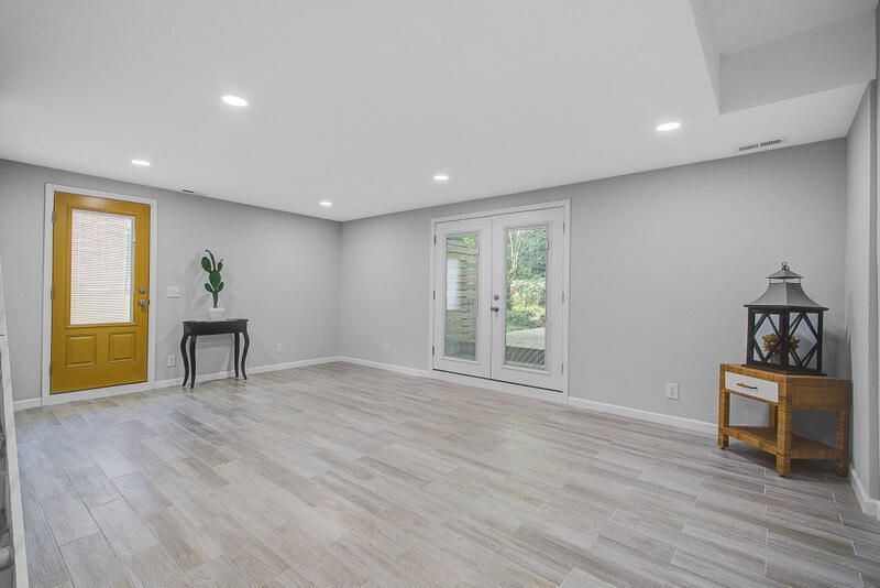 5043 Victoria Avenue Photo 15