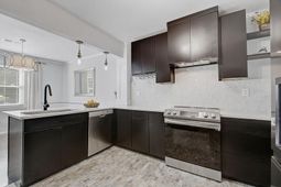 5043 Victoria Avenue photo 4
