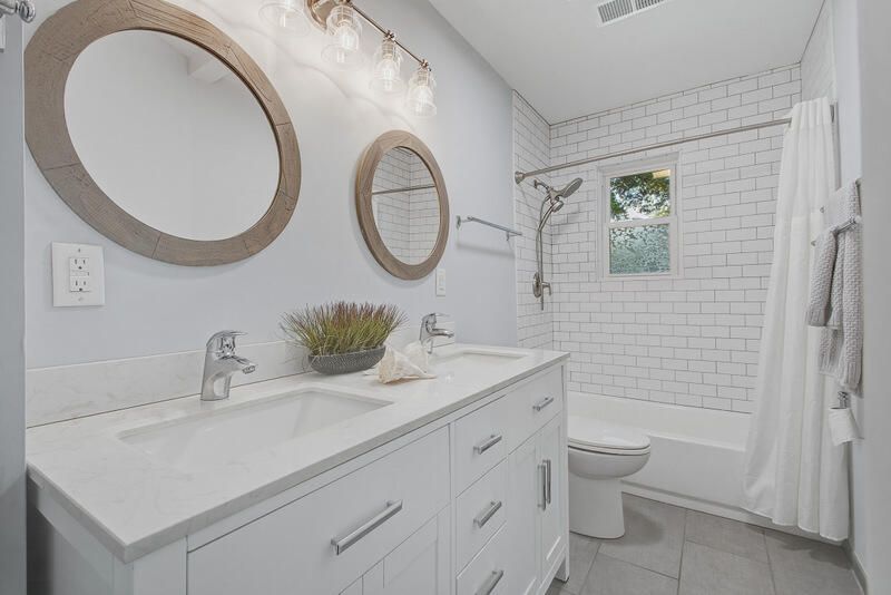 5043 Victoria Avenue Photo 9