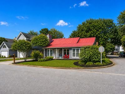 666 Poaug Lane, Mount Pleasant, SC 29464