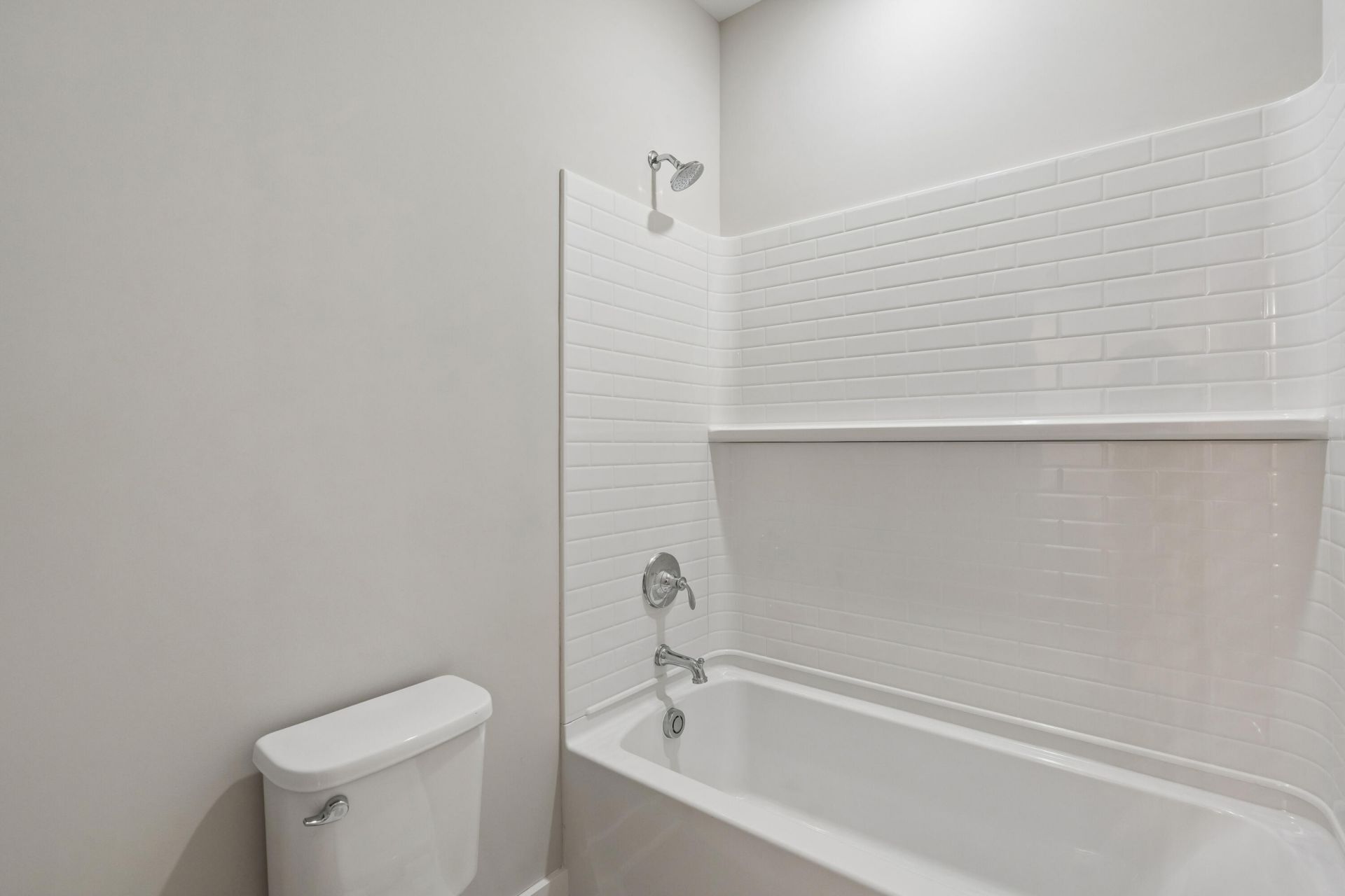 744 Blueway Avenue Photo 37