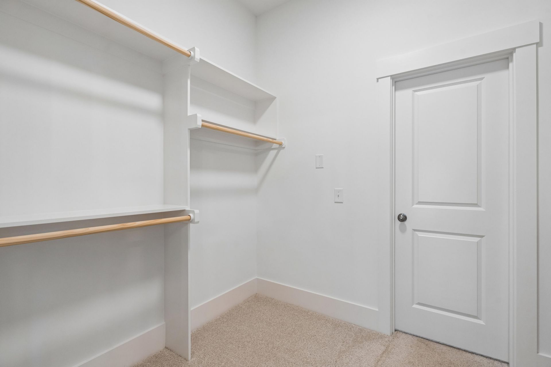 744 Blueway Avenue Photo 41