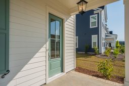 744 Blueway Avenue photo 4
