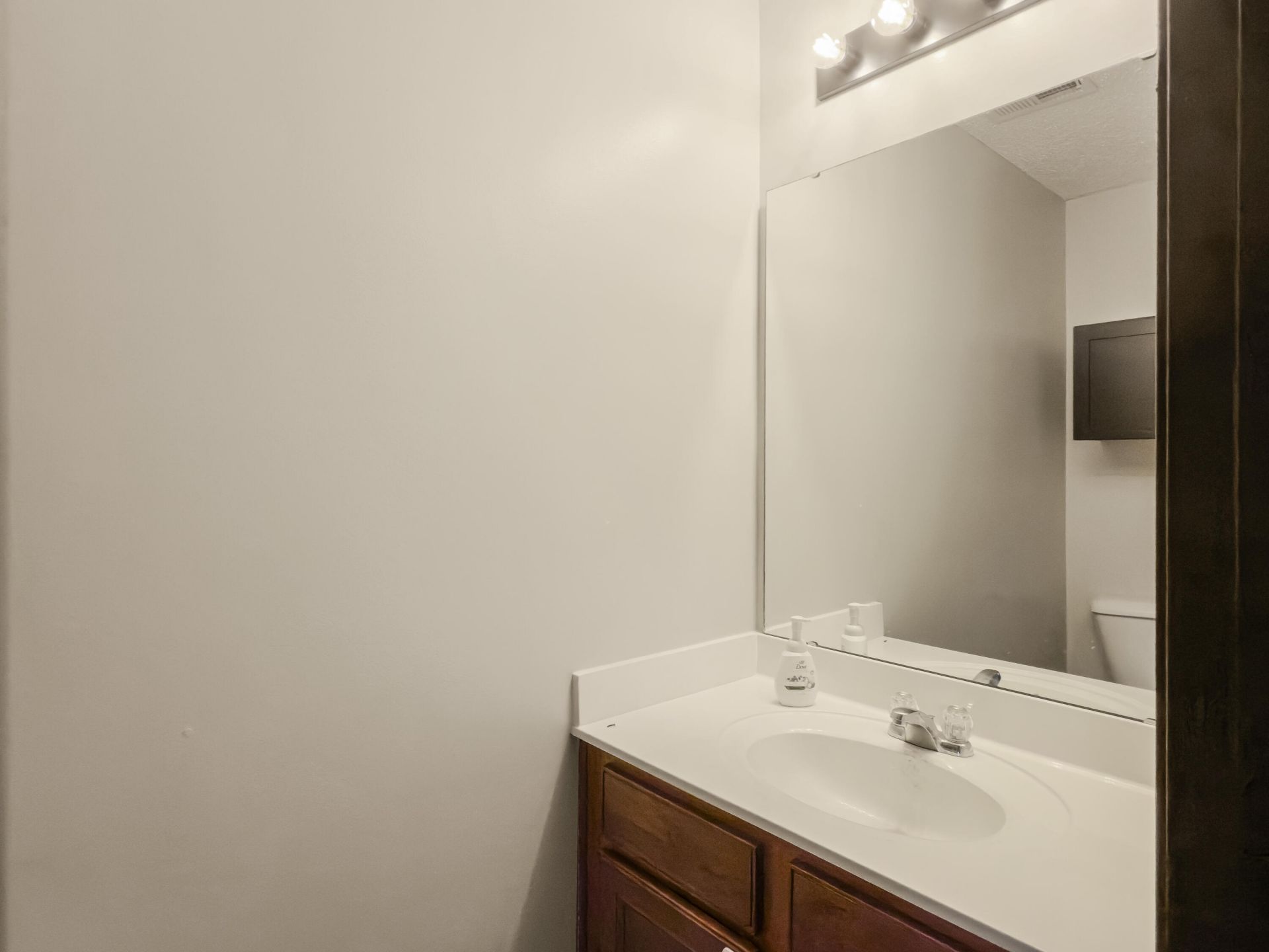 408 Dovetail Circle Photo 13