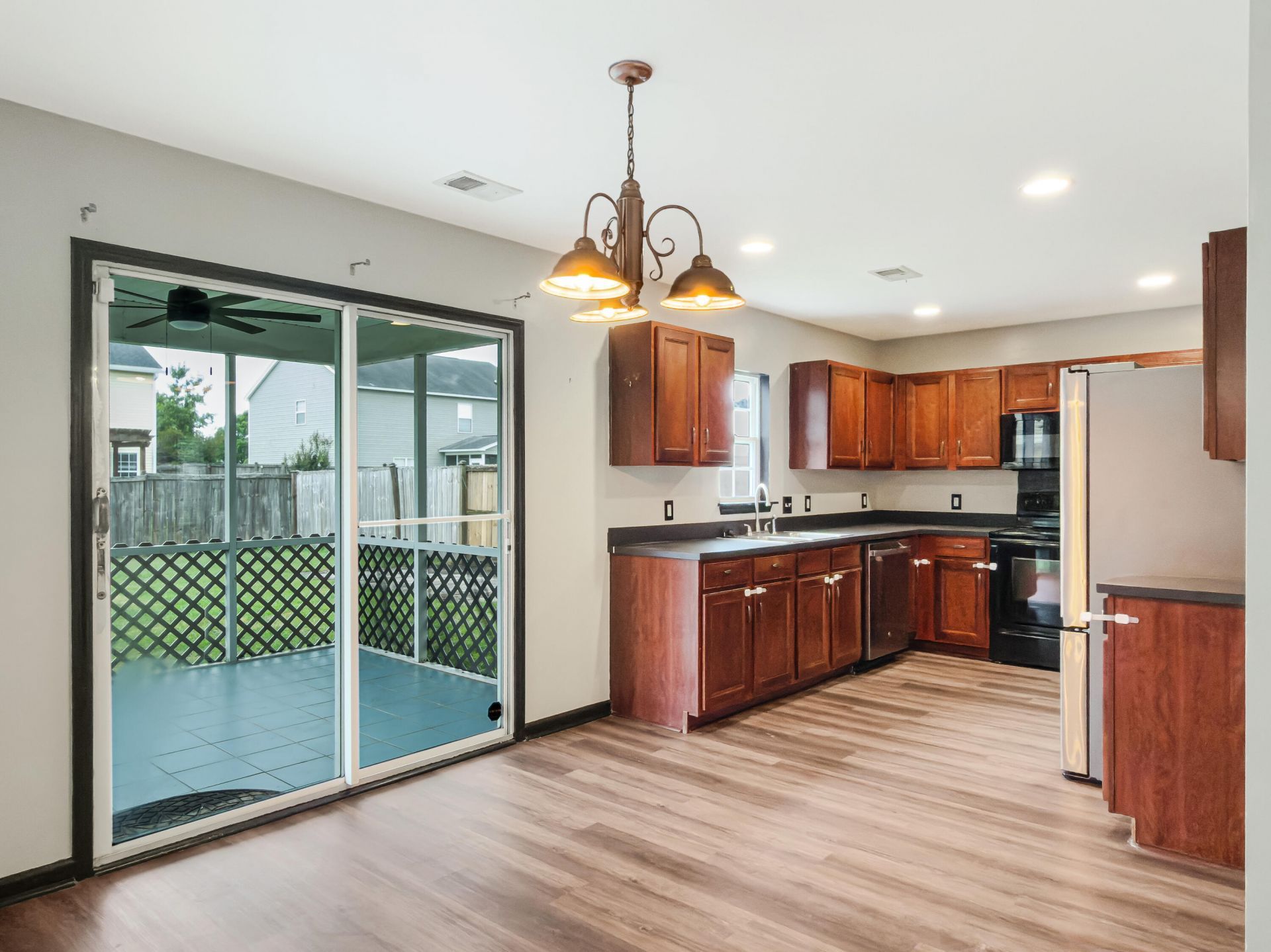 408 Dovetail Circle Photo 18