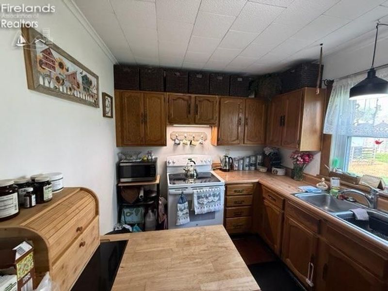 3401 E County Road 6, Tiffin, OH 44883 Photo 6
