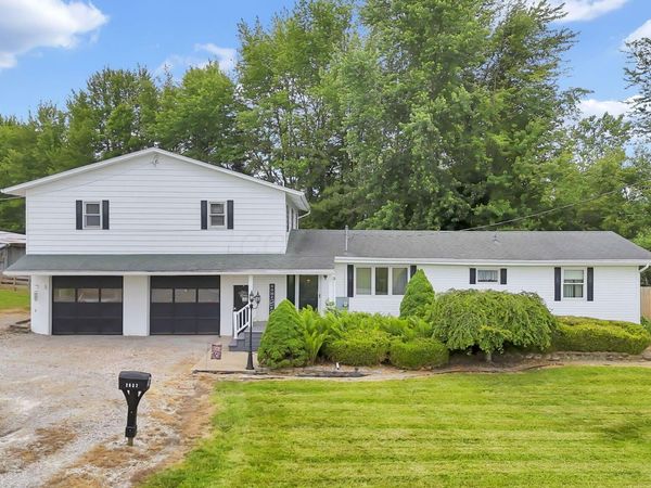 2637 Vanatta Road , Centerburg, OH 43011