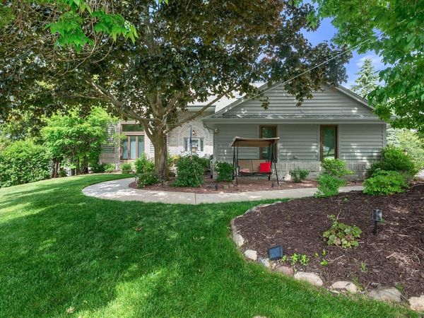 2809 Killarney COURT, West Bend, WI 53095