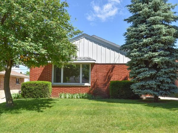 3426 E Whittaker AVENUE, Cudahy, WI 53110