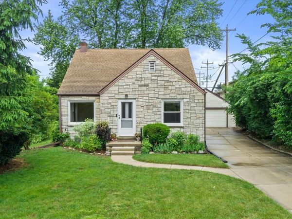 337 N 110th STREET, Wauwatosa, WI 53226