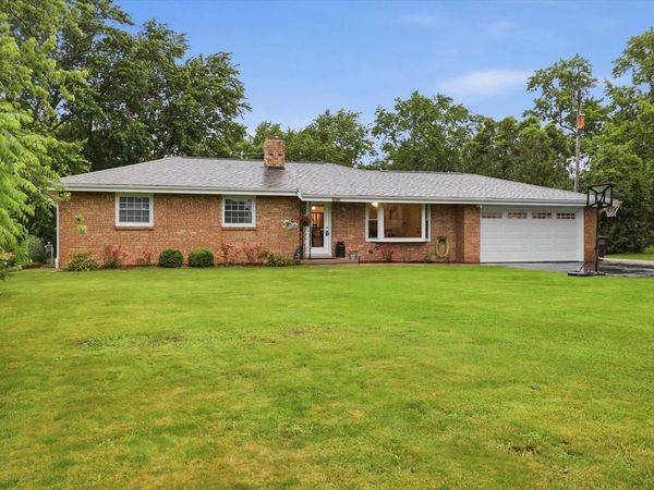 21204 North Cape STREET, Waterford, WI 53182