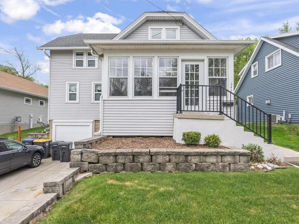 340 Park AVENUE, Unit 342, Pewaukee, WI 53072