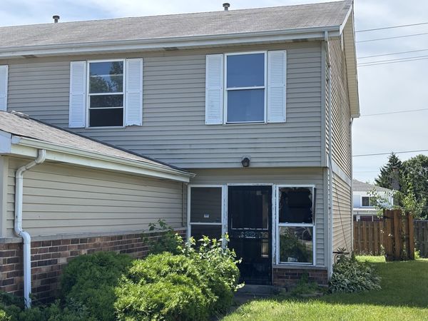 2617 E Martha Place , Burnham, IL 60633