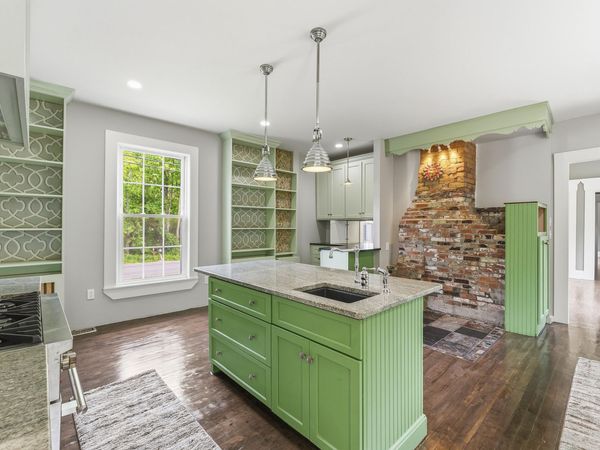 1085 Main Street, Bowdoin, ME 04287