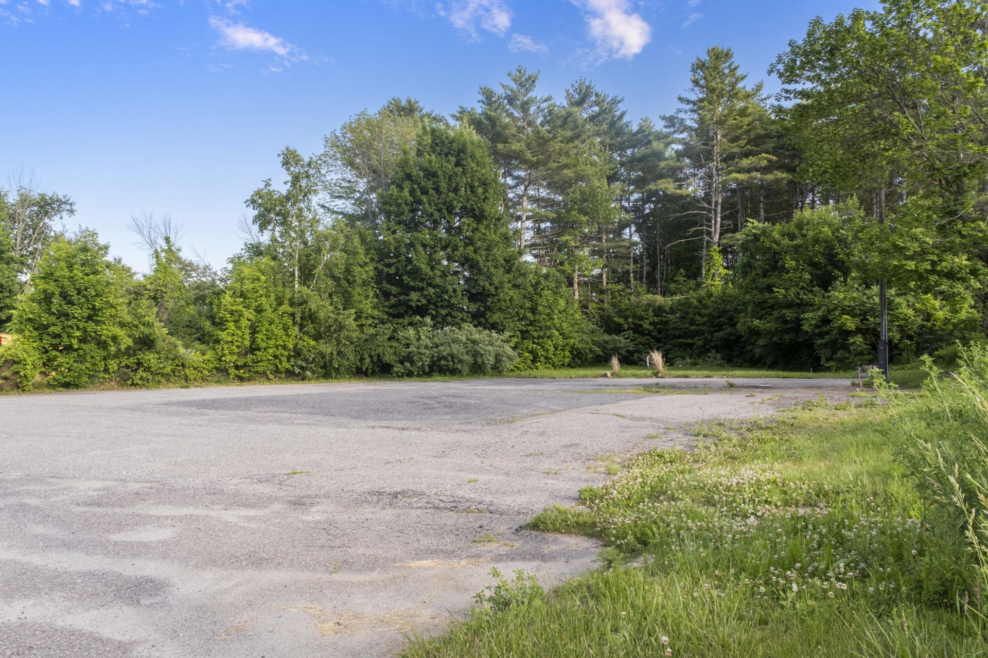 822 Kennedy Memorial Drive, Oakland, ME 04963 Main Photo