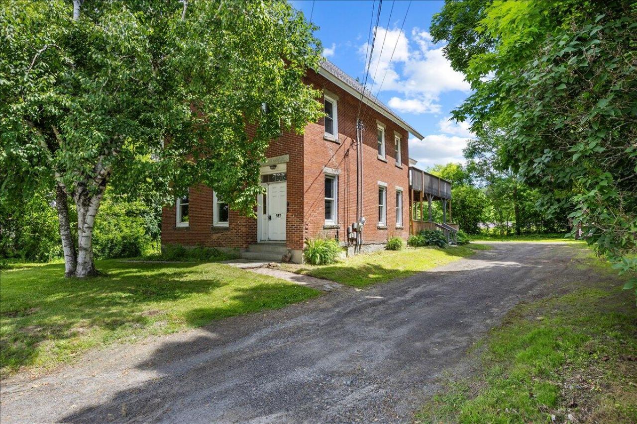 987 Main Street, Vassalboro, ME 04989 Main Photo