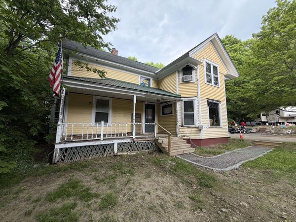 18 Beech Street , Dexter, ME 04930