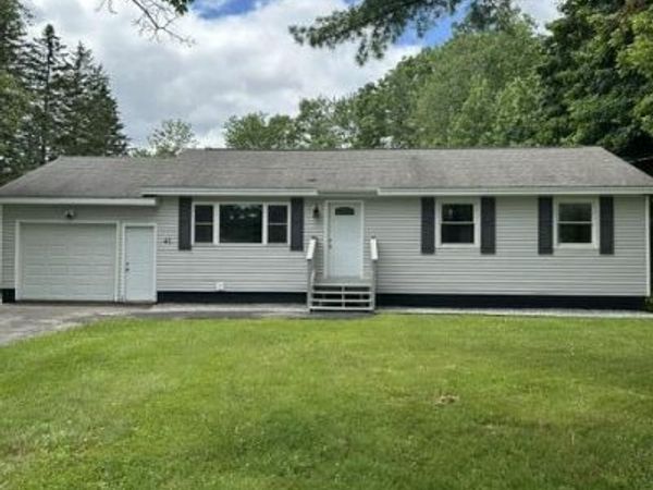 41 Thompson Road , Veazie, ME 04401