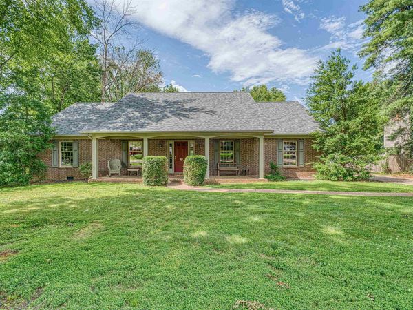 8866 Bayberry Drive, Newburgh, IN 47630
