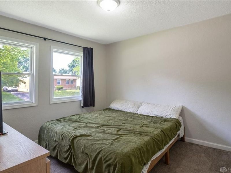 4381 Silverberry Avenue, Dayton, OH 45424 Photo 5