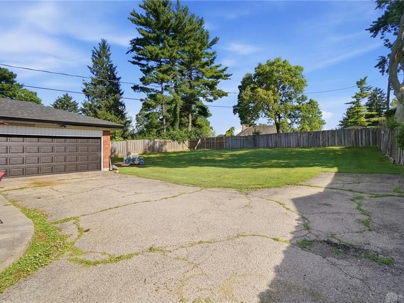 4975 Dayton Liberty Road, Jefferson Township, OH 45417 Photo 24