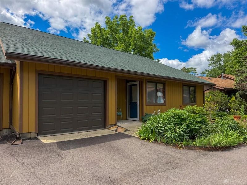 260 Park Meadows Drive, Yellow Springs, OH 45387 Photo 1