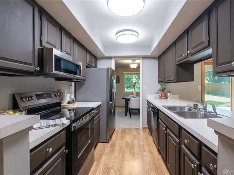 1711 Washington Creek Lane, Washington Township, OH 45458 Photo 9
