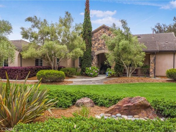 2555 Laurie Way, Arroyo Grande, CA 93420