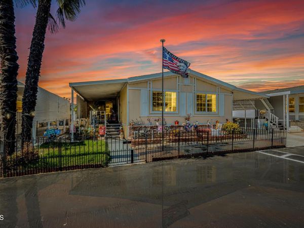 245 Gaviota Place, Unit 146, Oxnard, CA 93033