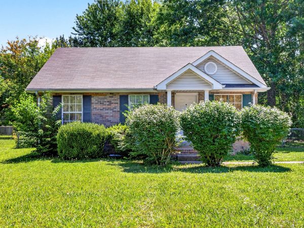 577 Brady Dr , Clarksville, TN 37042