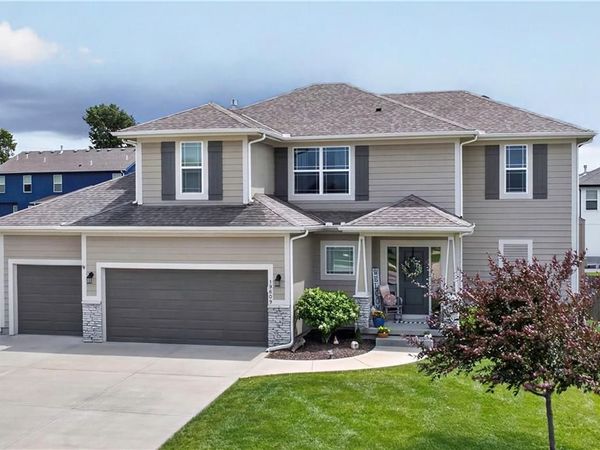 19609 W 197th Street, Spring Hill, KS 66083