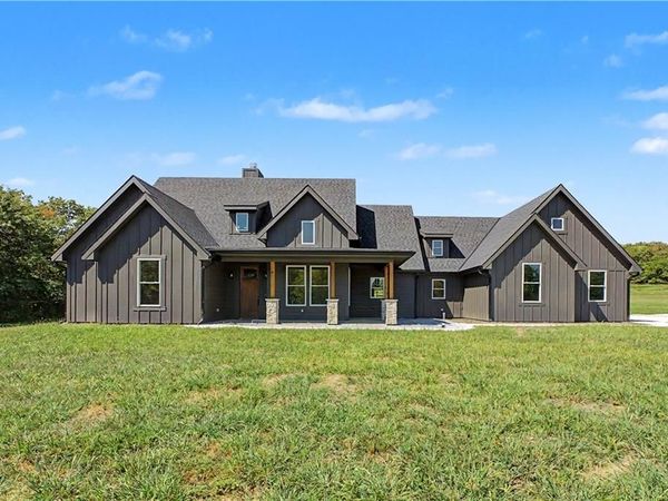 702 NW 1501st Road, Holden, MO 64040