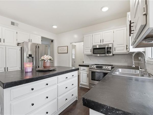 8004 W 144th Place, Overland Park, KS 66223