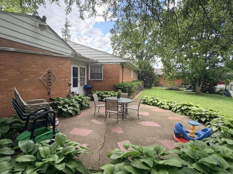 100 Inwood Road, West Jefferson, OH 43162 Photo 4