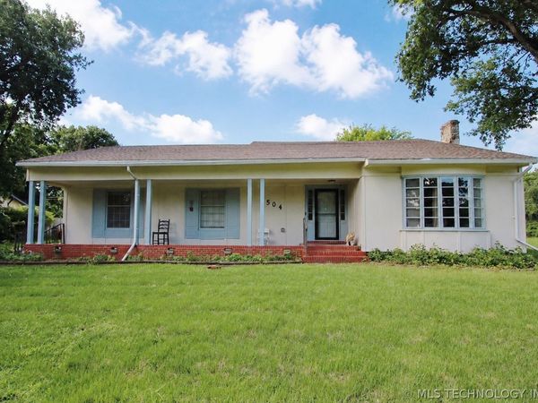 1504 E 7th Street , Okmulgee, OK 74447