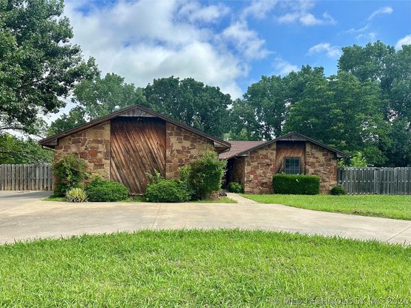 1004 Oak Drive , Sulphur, OK 73086