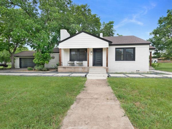 102 Elmo ST, Florence, TX 76527