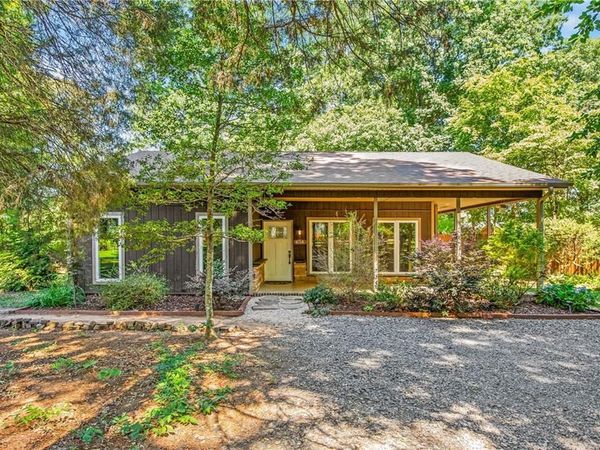634 Eisenhower Street, Yadkinville, NC 27055