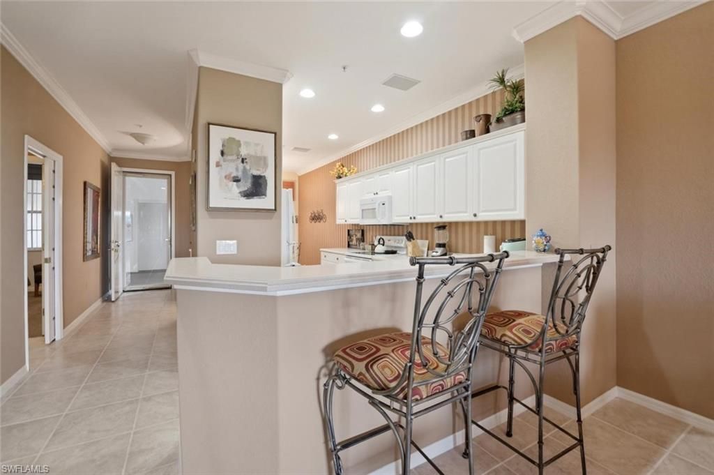 4834 Hampshire Ct , Unit 303, Naples, FL 34112 Photo