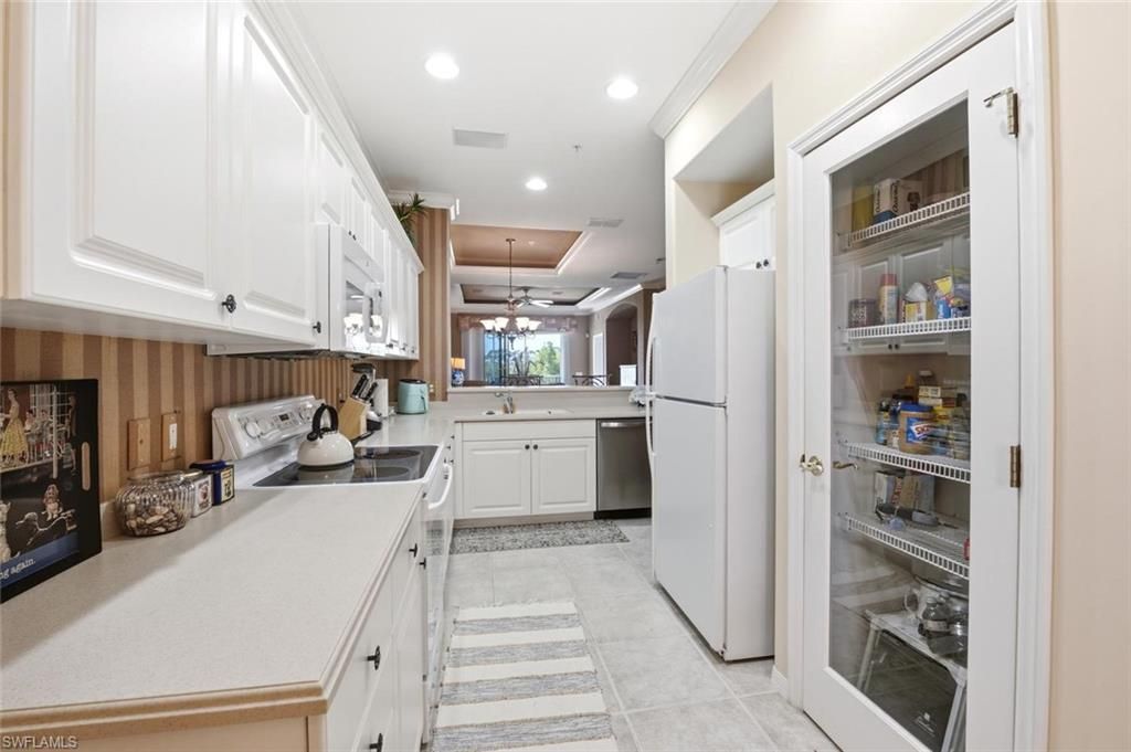 4834 Hampshire Ct , Unit 303, Naples, FL 34112 Photo