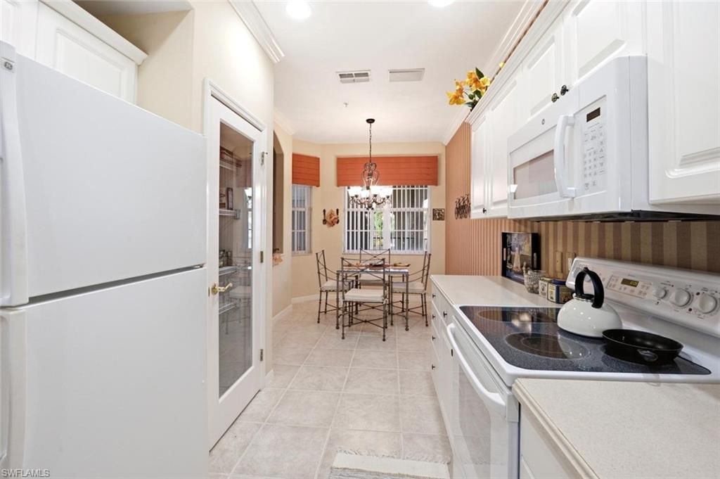 4834 Hampshire Ct , Unit 303, Naples, FL 34112 Photo
