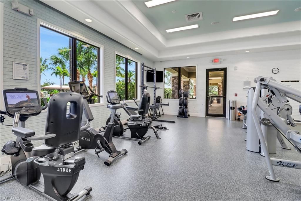 3384 Atlantic Cir, Naples, FL 34119 Photo