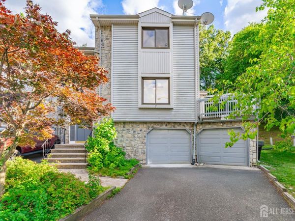 7 Firethorn Court , East Brunswick, NJ 08816