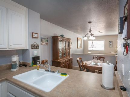 1599 W Swain Rd, Stockton, CA 95207 Photo