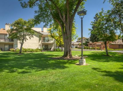 1599 W Swain Rd, Stockton, CA 95207 Photo